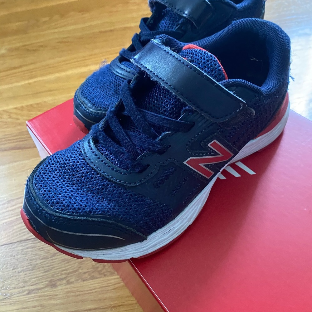 New Balance Kids size 1 Velcro sneakers